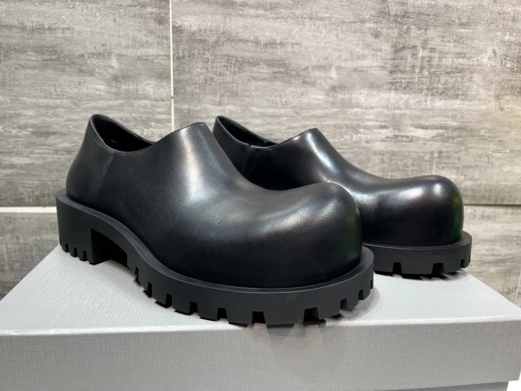 Balenciaga Shoe 